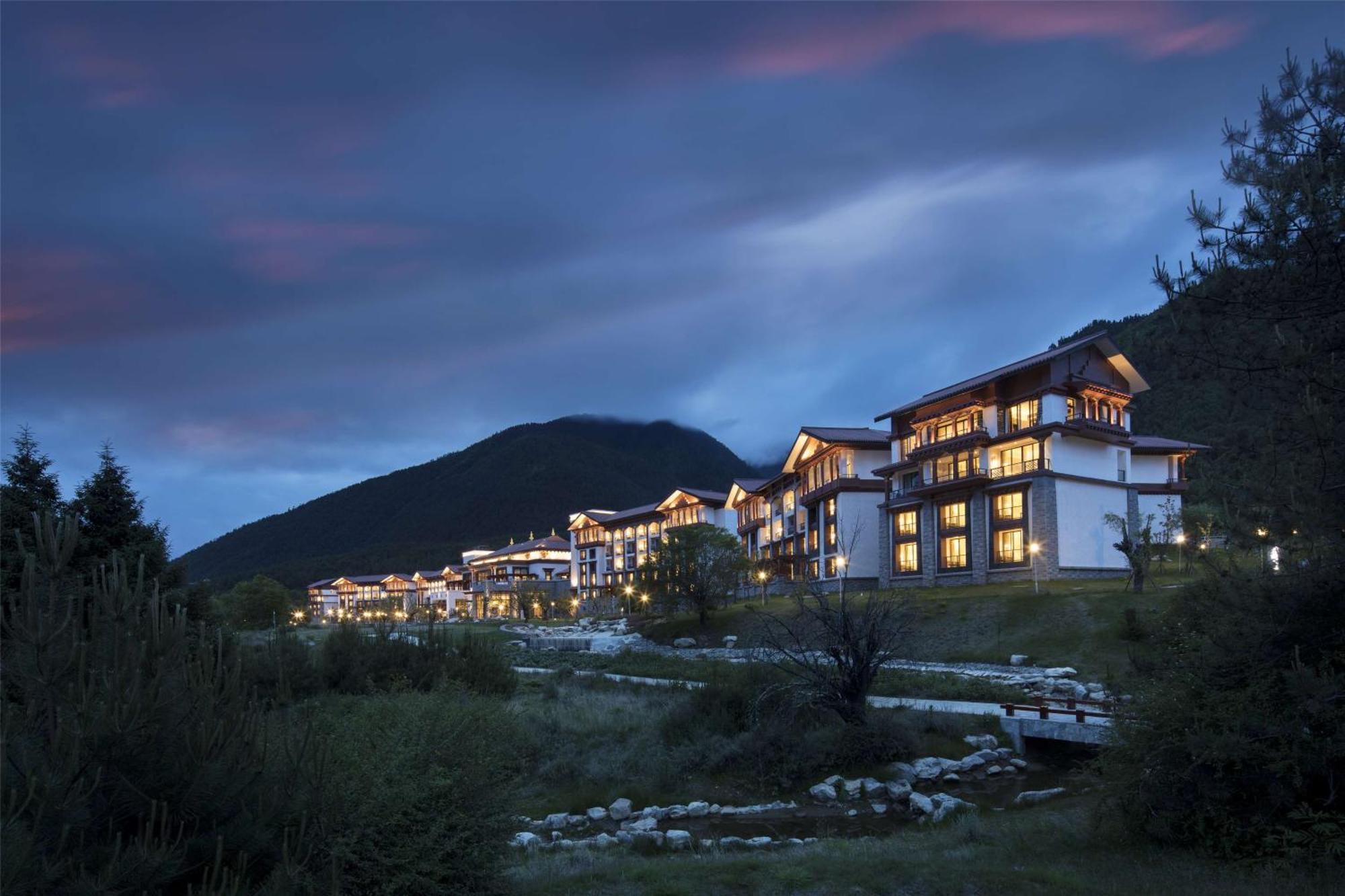 Hilton Linzhi Resort Nyingchi Buitenkant foto